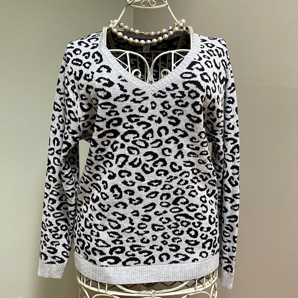 Croft & Barrow Black & Grey Animal Print Sweater